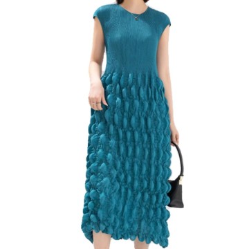 Unique 3D Bubble Pleat Sleeveless Slim-Fit Maxi Dress