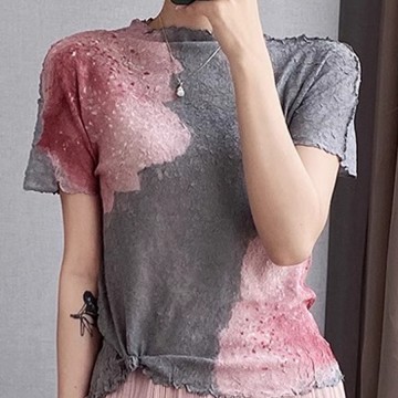 Ladies' Ruffle Hem Casual Top with Abstract Print — Breezy Summer Staple