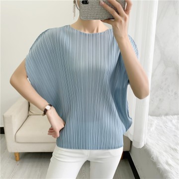 Pleated Apple Silhouette Tee｜Where Texture Meets Architecture, Poetry Dresses the Body