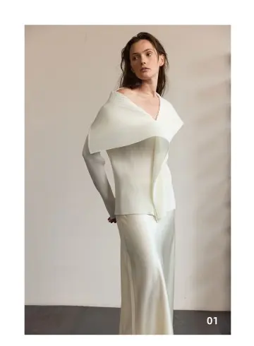 V-neck Ruffled Pleated Top with Large Lapel - Long Sleeves