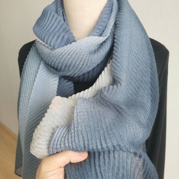 Pleated Gradient Scarf: High-end Texture, Elegant & Versatile, Soft & Warm Silk Scarf for Women, Suitable for Spring, Autumn and Winter