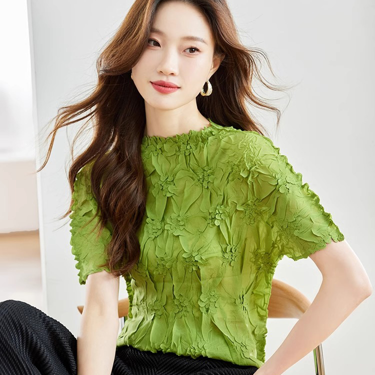 3D Crinkle Floral Short-Sleeve Blouse (1).jpg