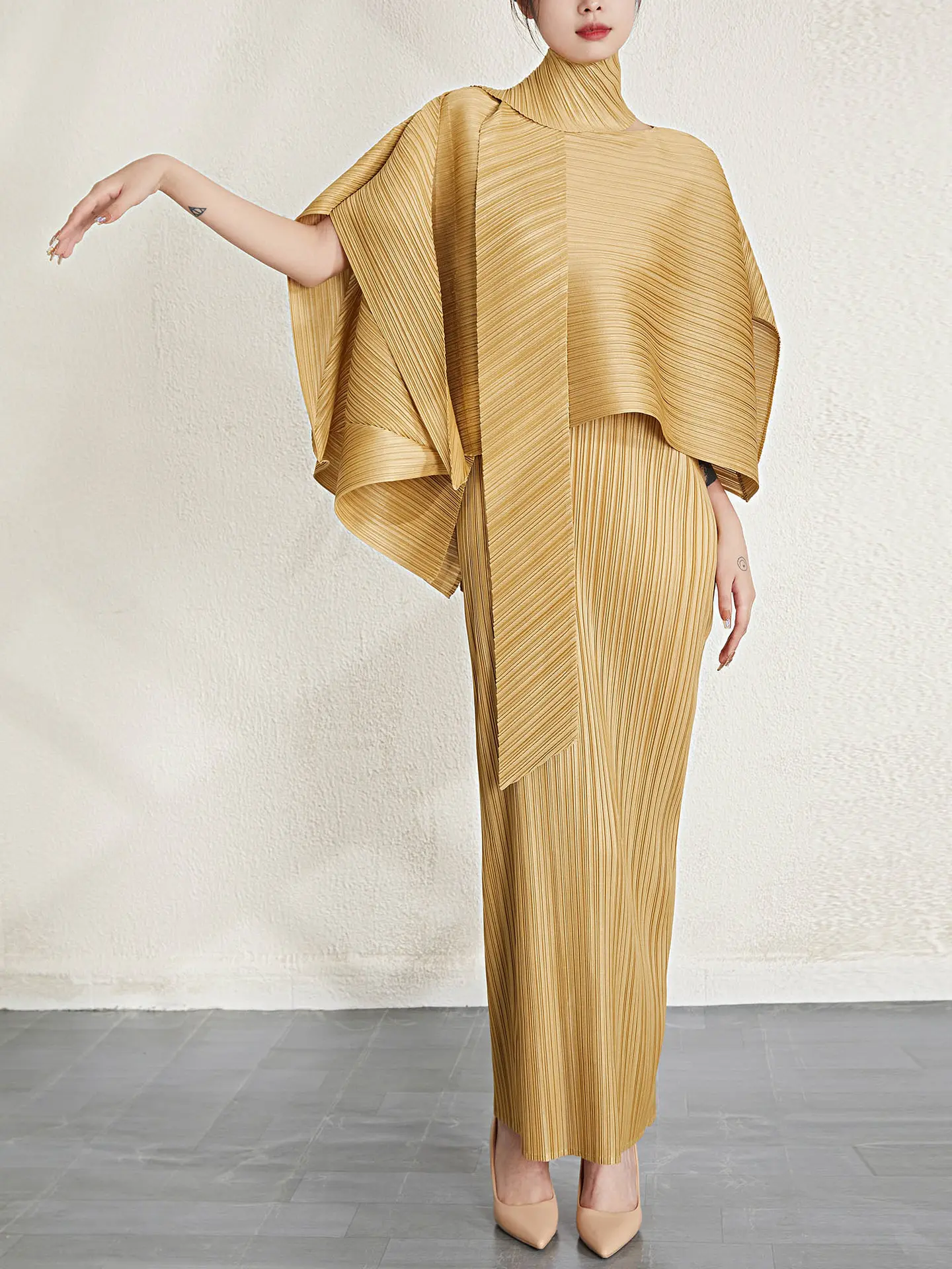 Chic Pleated Women's Chanel-Style Two-Piece Dress