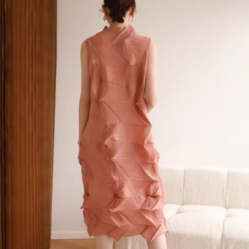 Rose-Pleated Sleeveless Midi Dress - Loose Fit